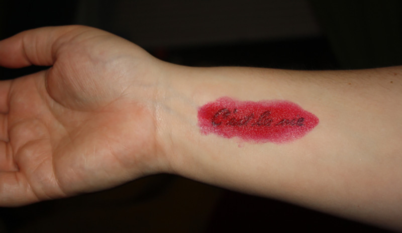 How to Cover a Tattoo with Makeup in 6-Easy Steps 15