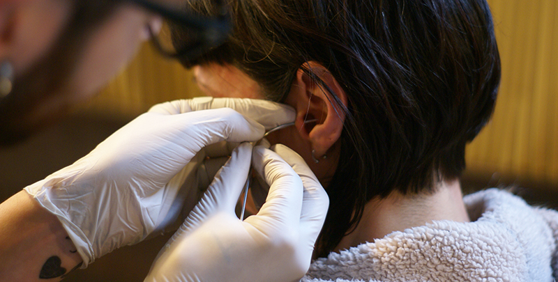 5 Facts About Tragus Piercing Pain that Everyone Must Know 9